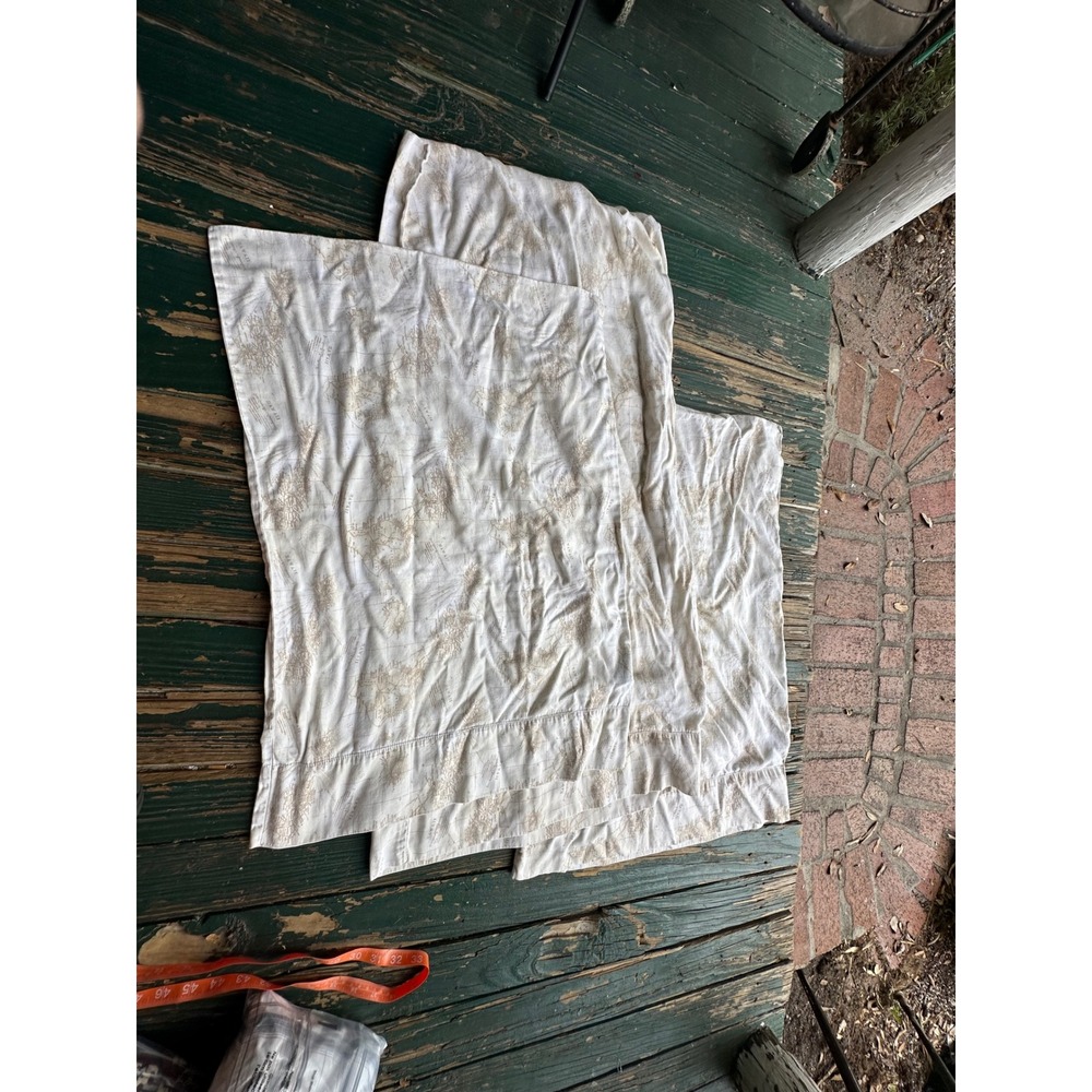 Tommy Bahama Home Hawaii Map Print Cotton Pillowcase Set Standard Tan Cream